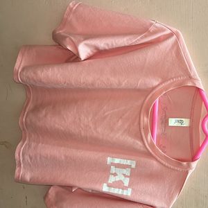 Boxy pink crop top