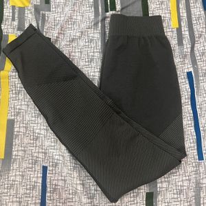 H&M Seamless Sports Tights