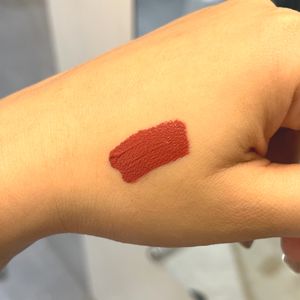 Myglamm LIT Liquid Matte Lipstick