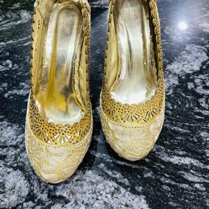 Gold Party Wear Heals