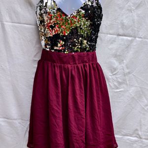 15T. BURGUNDY SEXY BACKLESS FROCK