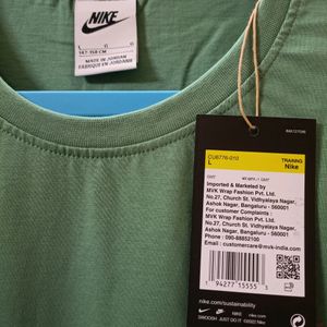 Nike Tshirt Green