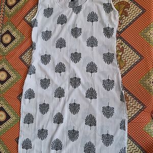 Designer White Printed Straight Kurti