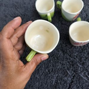 4 Ceramic Tea Cups