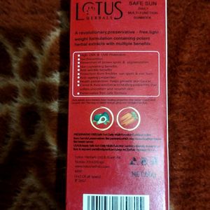 LOTUS SUNSCREEN