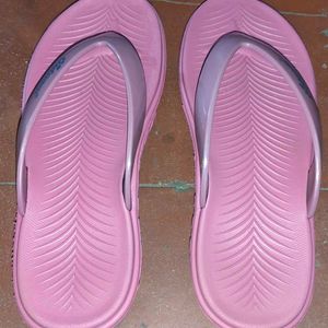 ALL OFFER ACCEPTED NEW Flipflops and Slippers