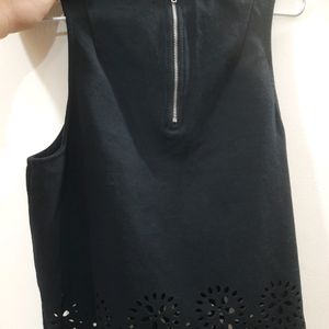 Black Sleeveless Top