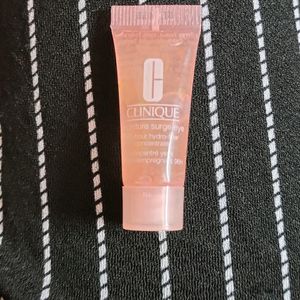 PRICE DROP 🎉🎉🎉🎉🎉Clinique Eye Surge Moisturize