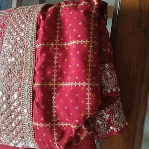 Bandhani Saree, Embroidery Border