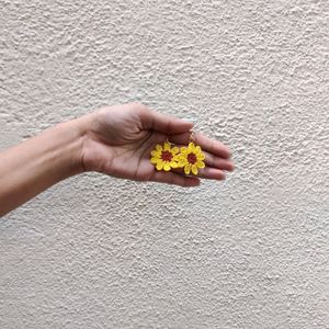 Crochet Daisy Earrings- Yellow