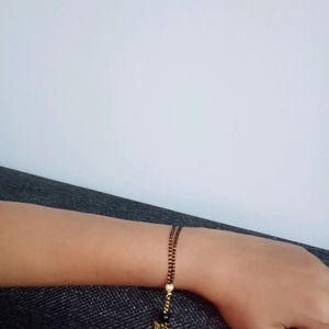 Hand Mangalsutra