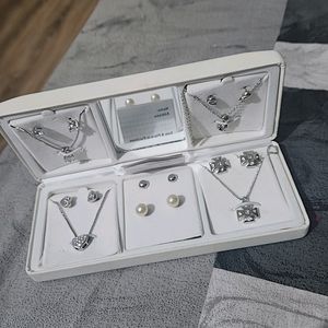 Pierre Cardin Jewellery Set