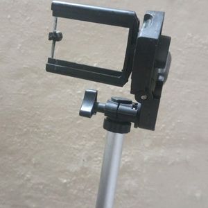 Adjustable Photo Stand....