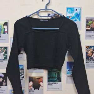 Black Full  Sleeves Crop Top