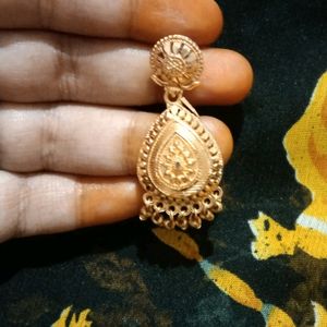 Gold Plated Eartops, Jhumka