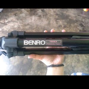 BENRO TRIPOD