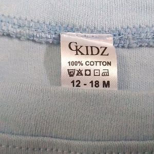 KIDS T-SHIRT EXTREMELY NEW