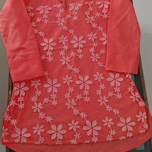 Good Kurtha With An Elegant Colour