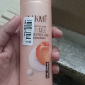 Lakme Peach milk Moisturizer