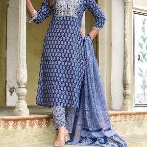 Floral Printed Kurta & Pant Set With Dupatta