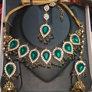 Choker Set