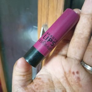 HUDA Beauty Lipstick