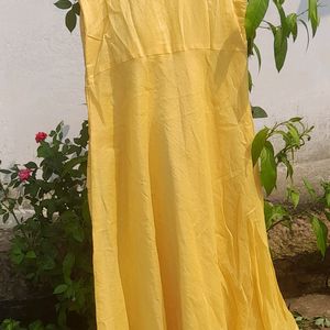 Gown, Sleeveless SuitSpecial For Ganesh Chaturthi