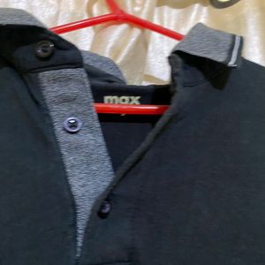 Black Very Comfortable Sweater