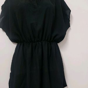 KOREAN COLLAR TOP