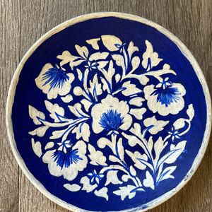 Handpainted ceramic plate for wall hanging