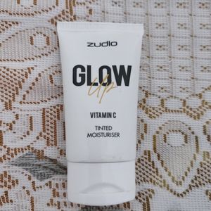 Zudio Glow Up Vit C Tinted Moisturiser