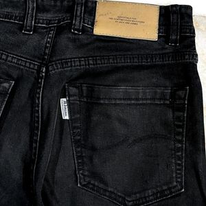 JACK AND JONES BOOTCUT JEANS SIZE 32