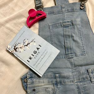 cute denim dungaree🎀