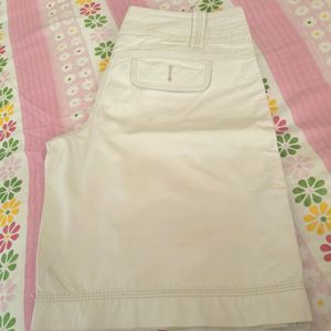 Causal Cream Short