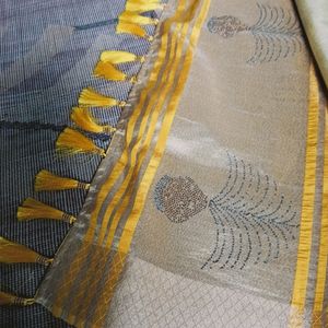 🆕Shimmery Lemon-Golden Saree