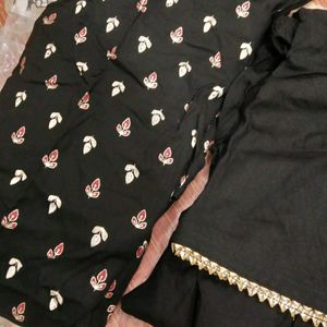 Anouk Kurta Set Black With Golden And Red Print