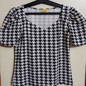 Houndstooth Pattern Formal Top, Size L