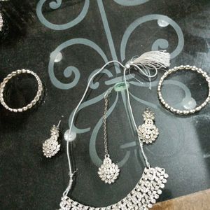 Jewellery Set With Bangles Tika