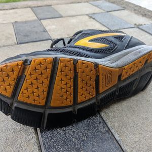 KALENJI Running Shoes (Size:9)