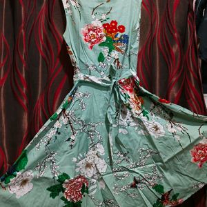 Korean A-line Floral Dress...🫰🏻