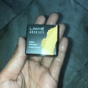 Lakme Absolute Cream Concealer