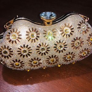 BRIDAL DESIGNER NEW CLUTCH