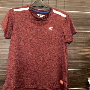 Active wear t-shirt