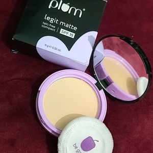 Plum Face Compact  SPF15 Only 399/