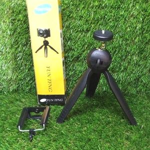 UNIVERSAL MINI TRIPOD