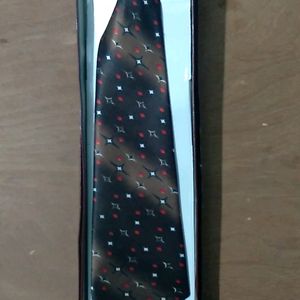 BRAND NEW TIE...