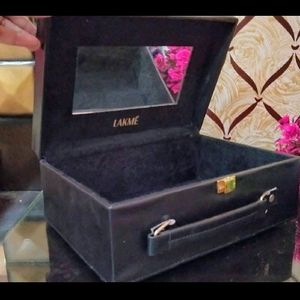 Lakme Black Vanity Box