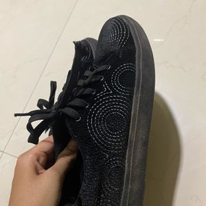 Velvet Finished Casual Shoes