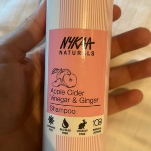 Nykaa Naturals Apple Cider Vinegar & Ginger Shampo