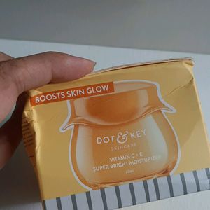 Dot&key Vitamin C + E Super Bright moisturizer